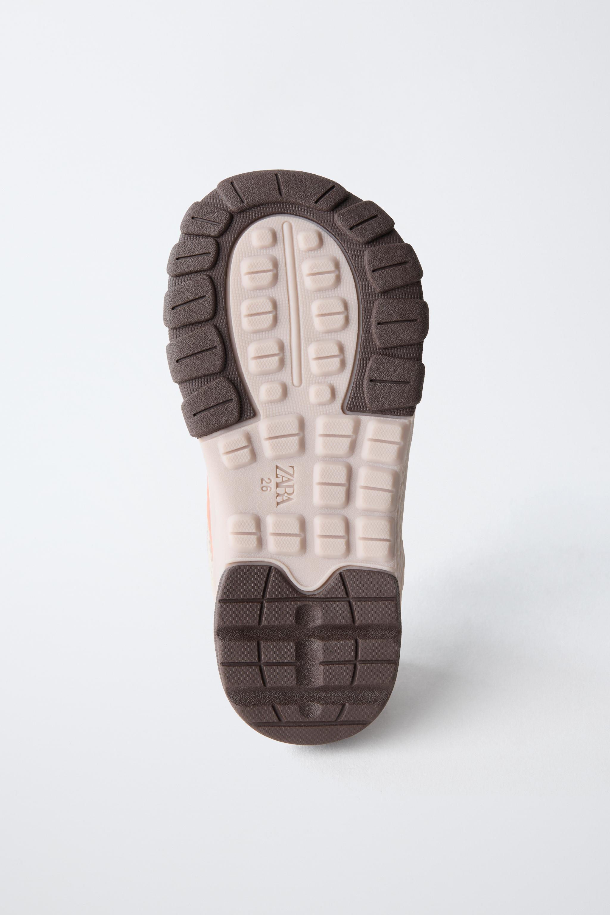 BAREFOOT SNEAKERS